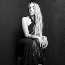 Chlo&eacute; Mons - Nouvel album &laquo; A drink with